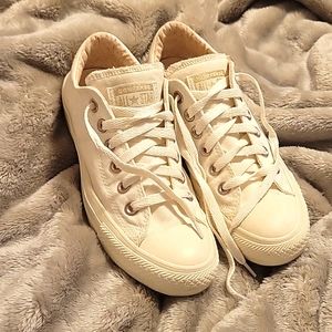Converse cream color women's size 7.5